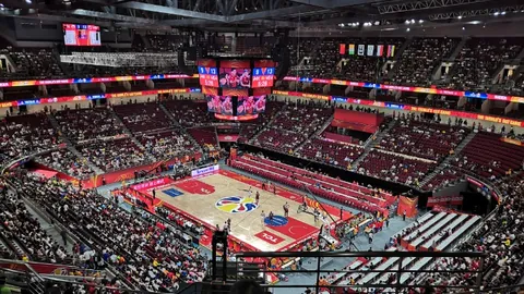 “福州格致中学在全国中学生游泳精英赛喜获双金瞬间”