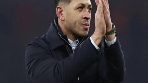 那不勒斯一役至关重要，泽林斯基望胜局可期