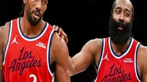 曼联瞄准圣徒边锋迪布林，英超球队关注焦点